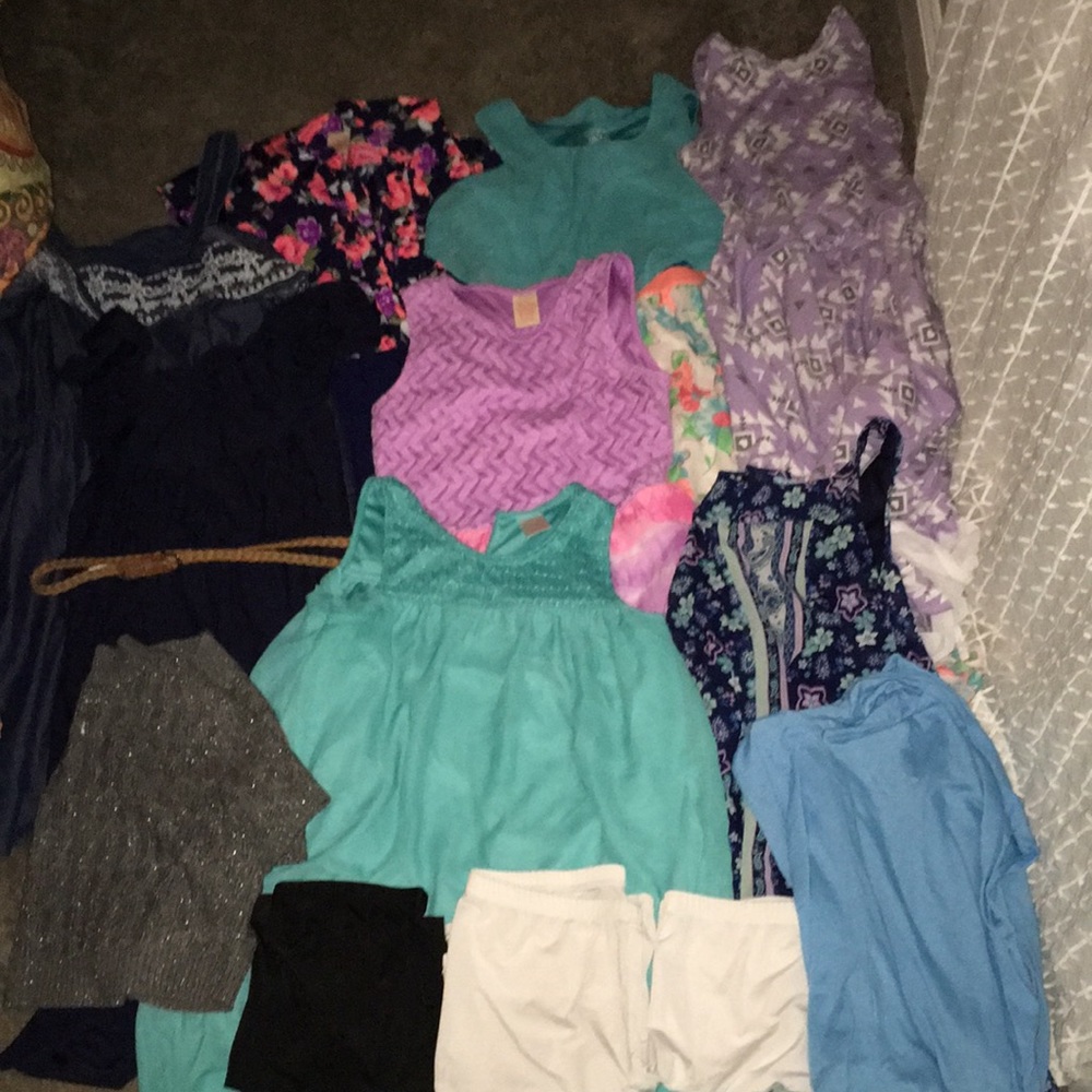 Various dresses different colors.